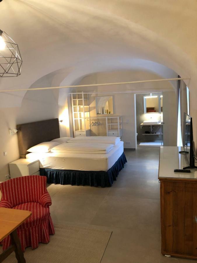Stylische Cityapartments Benedikt Klagenfurt am Woerthersee Buitenkant foto