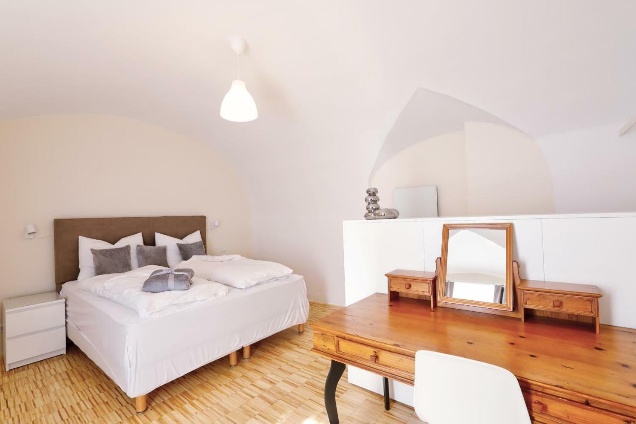 Stylische Cityapartments Benedikt Klagenfurt am Woerthersee Buitenkant foto